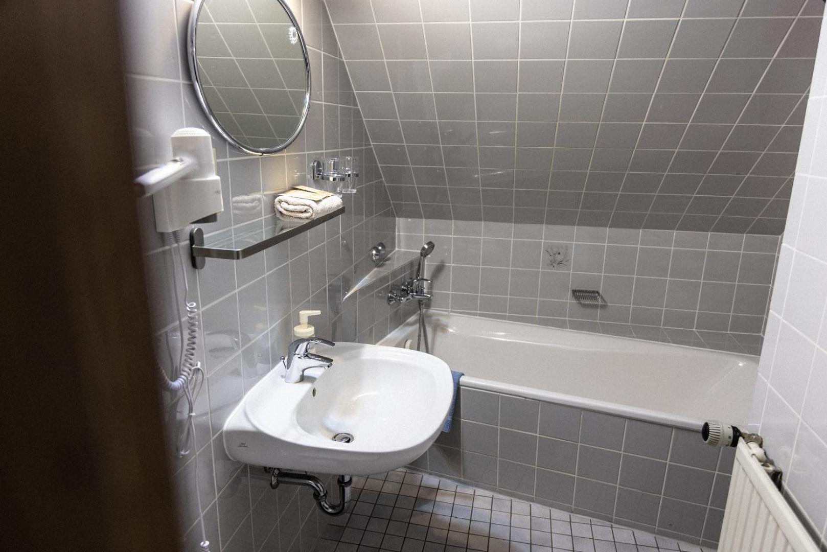 1A Hotel Zimmer Frei Spremberg Exterior foto